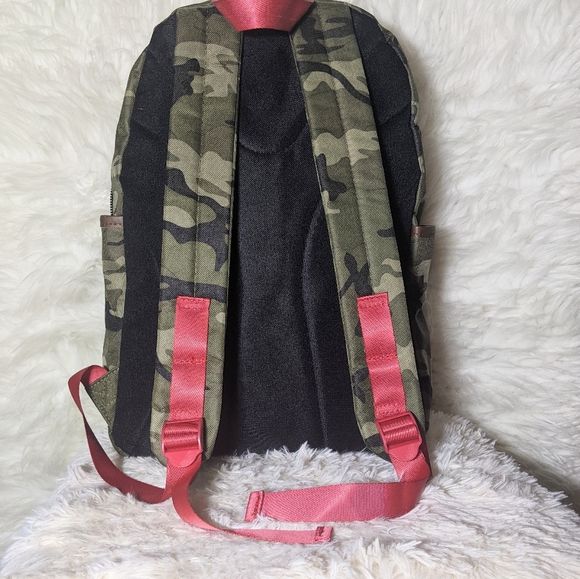 NWT Camo Backpack - Picture 2 of 10